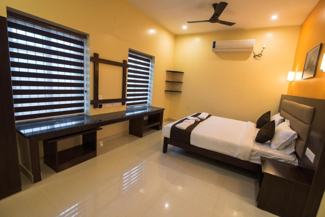 Hotel Saffron Vilva Pondicherry Esterno foto