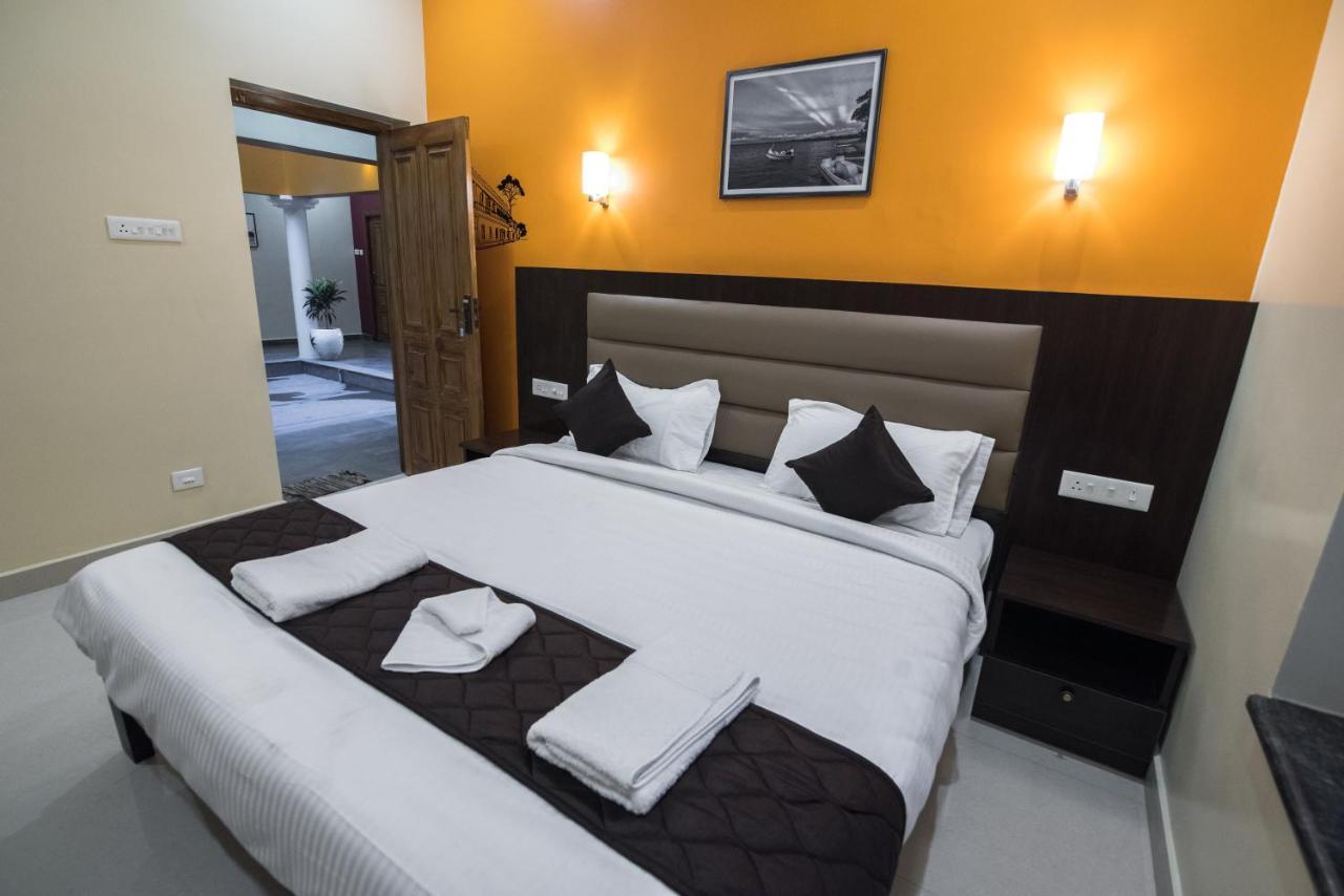 Hotel Saffron Vilva Pondicherry Esterno foto