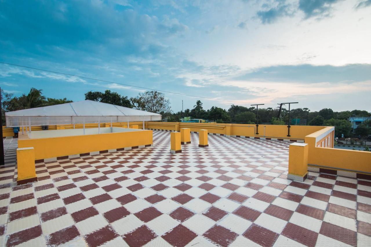 Hotel Saffron Vilva Pondicherry Esterno foto