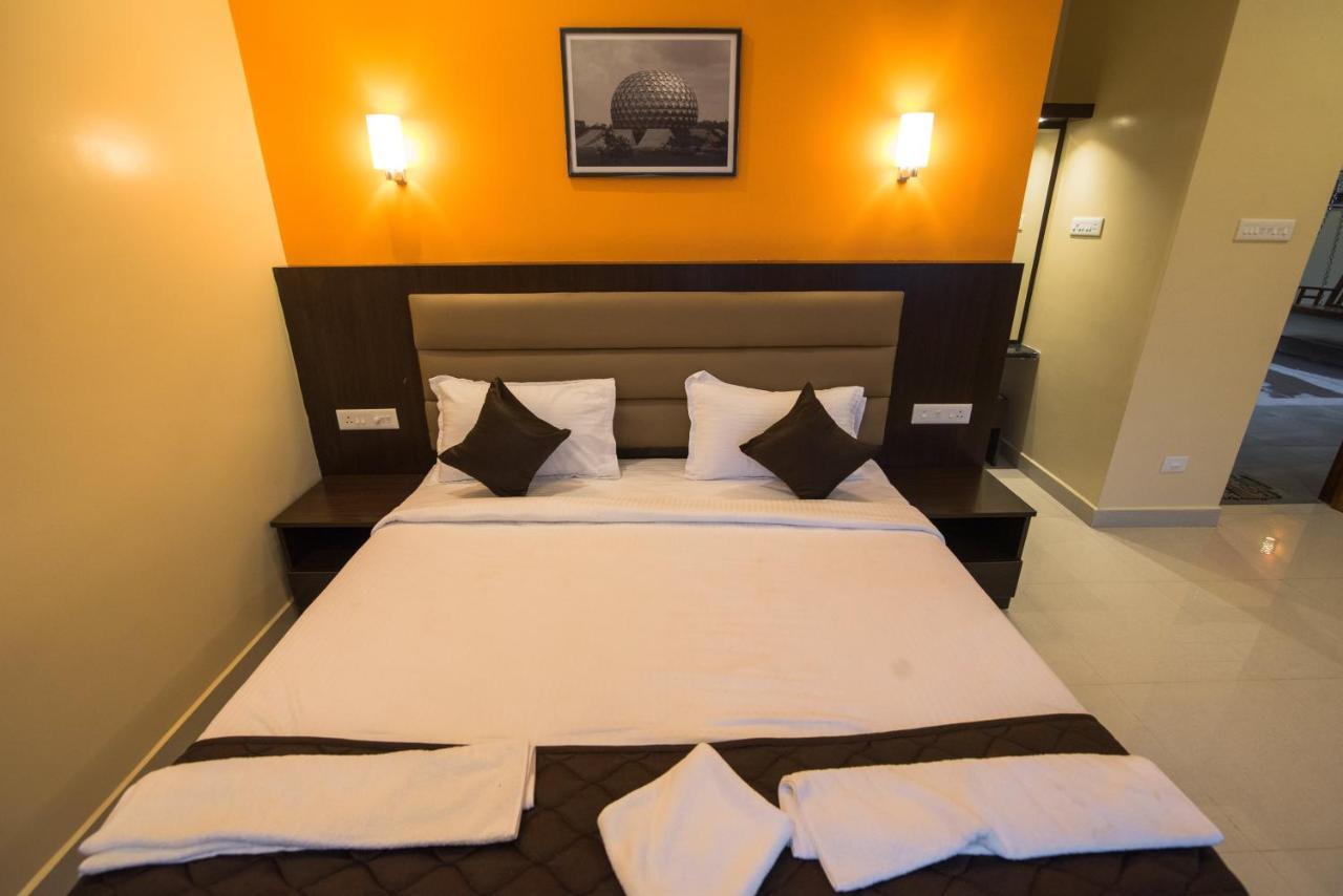 Hotel Saffron Vilva Pondicherry Esterno foto